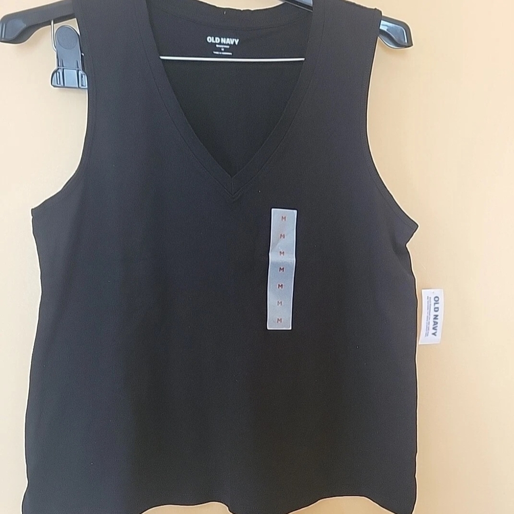Old Navy Black V-Neck Sleeveless Tank Top